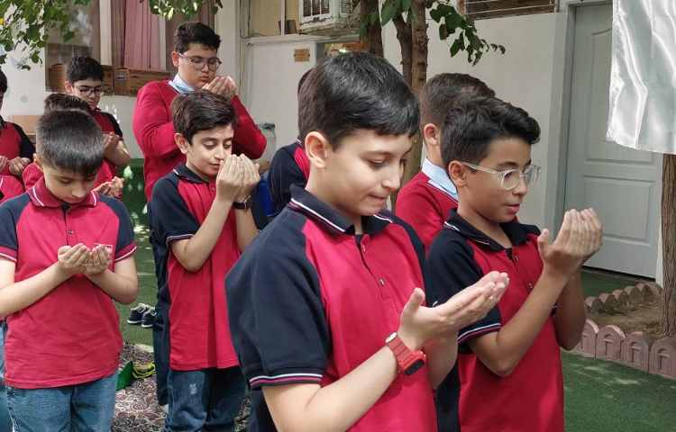 برپایی نماز جماعت 6