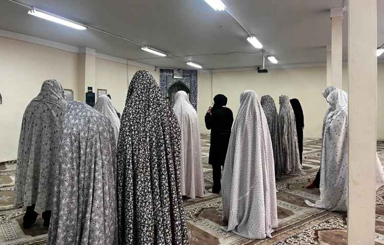 برپایی نماز جماعت