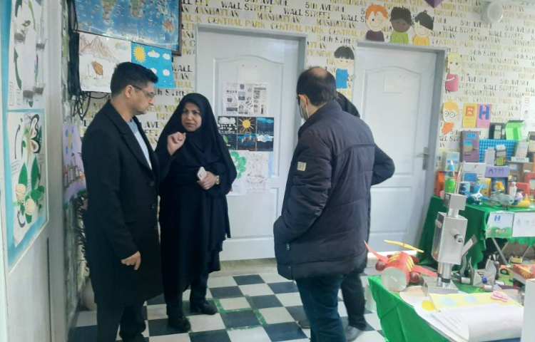 :برپایی نمایشگاه دستاوردهای دانش آموزان در دهه فجر 32