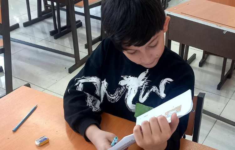 برگزاری آزمون بین المللی کمبریج دانش آموزان دبستان علوی شعبه غرب 6