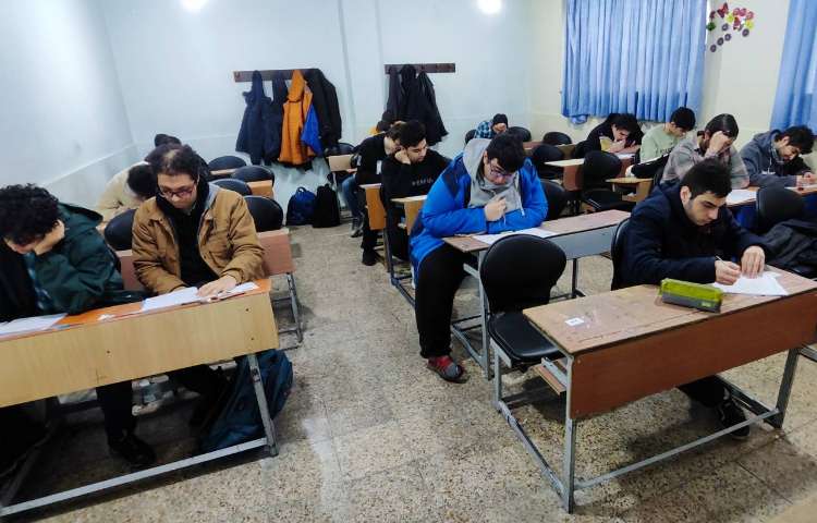 برگزاری آزمون تستی دوره ای پایه ی دوازدهم 3