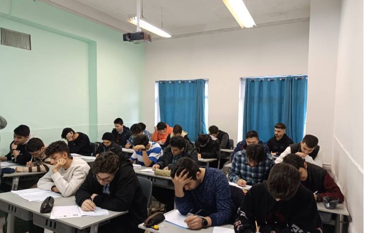 برگزاری آزمون تستی هاهنگ بین دانش آموزان هر سه پایه