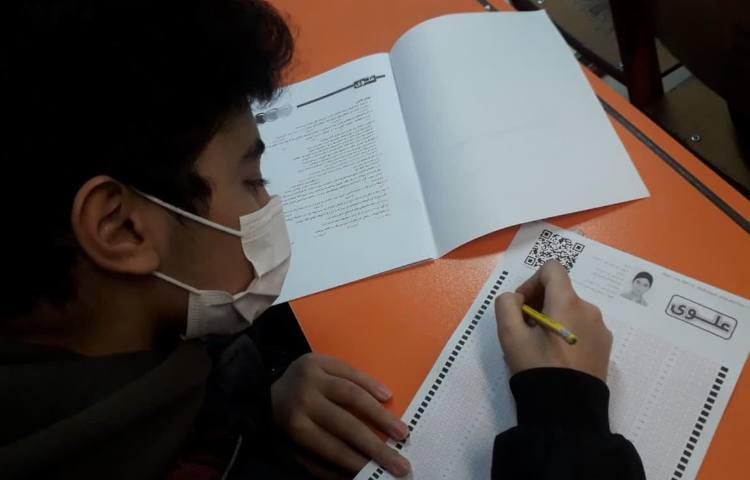 برگزاری آزمون تیزهوشان دانش آموزان پنجم و ششم دبستان علوی 4