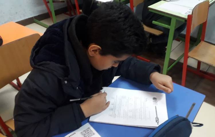 برگزاری آزمون تیزهوشان دانش آموزان پنجم و ششم دبستان علوی 7