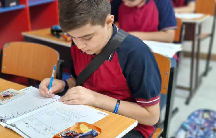 برگزاری آزمون تیزهوشان 8