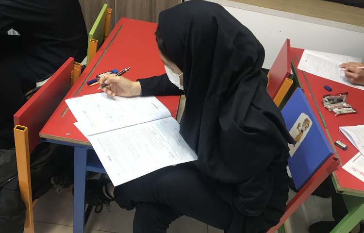 برگزاری آزمون دوره ای دبیرستان دخترانه علوی 1