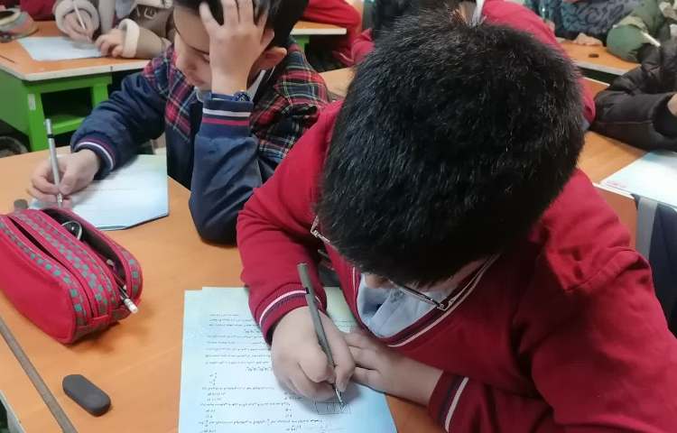 برگزاری آزمون ریاضی 3