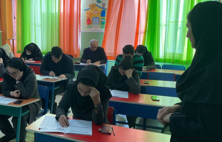 :برگزاری آزمون ضمن خدمت نیروهای اجرایی 7