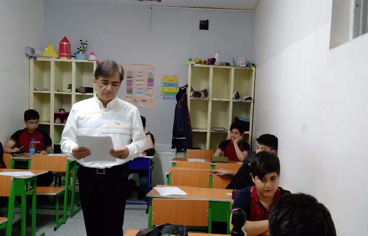 برگزاری آزمون نهایی پایه ششم 5