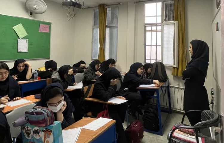 برگزاری آزمون همگام پایه نهم 3