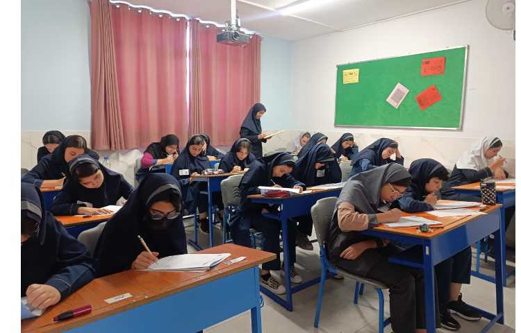 برگزاری آزمون پایش فارسی و انگلیسی 3