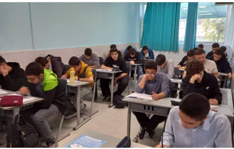 : برگزاری آزمون پیشروی 1 دانش آموزان پایه دهم و یازدهم 1