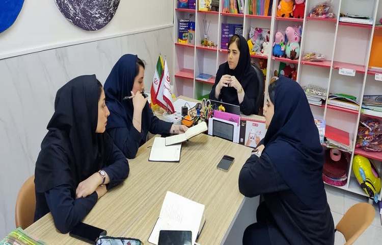 برگزاری اتاق فکر دپارتمان زبان 1