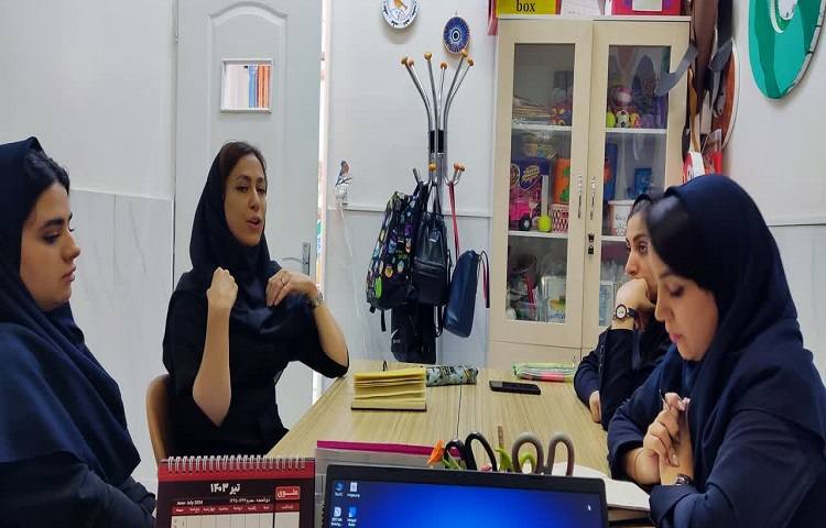 برگزاری اتاق فکر دپارتمان زبان 3