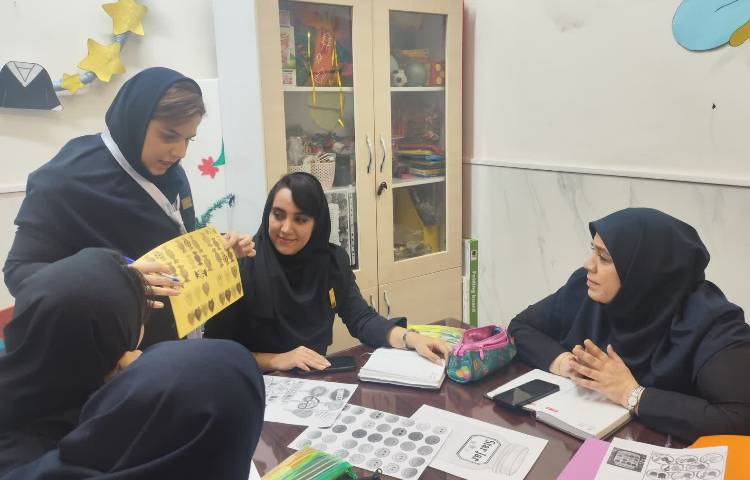 برگزاری اتاق فکر زبان انگلیسی 2