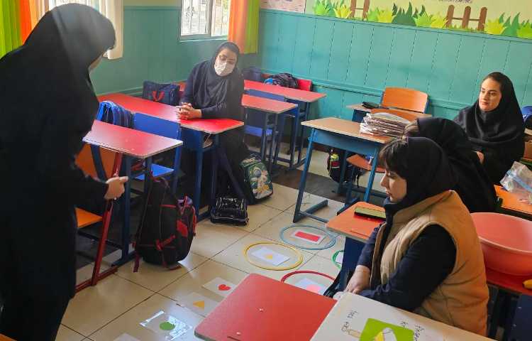 برگزاری اتاق فکر هفتگی همکاران زبان با محوریت بازی سازی در آموزش زبان 3