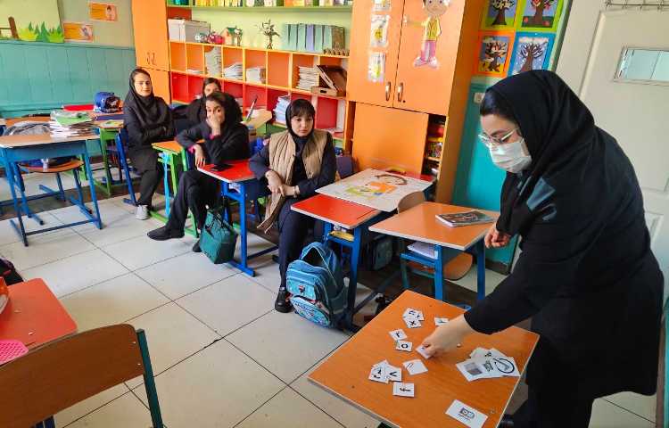 برگزاری اتاق فکر هفتگی همکاران زبان با محوریت بازی سازی در آموزش زبان 4