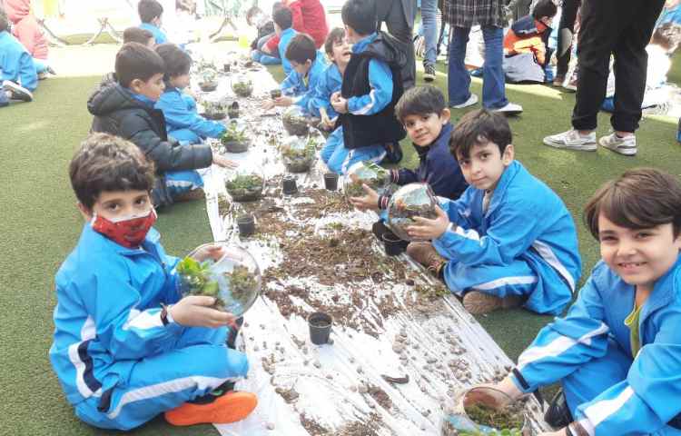 :برگزاری اردوی درون مدرسه ای با موضوع درختکاری 3