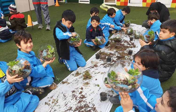 :برگزاری اردوی درون مدرسه ای با موضوع درختکاری 5