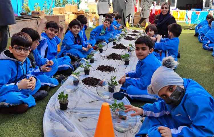 :برگزاری اردوی شهروند سالم با موضوع درختکاری و ساخت تراریوم 1