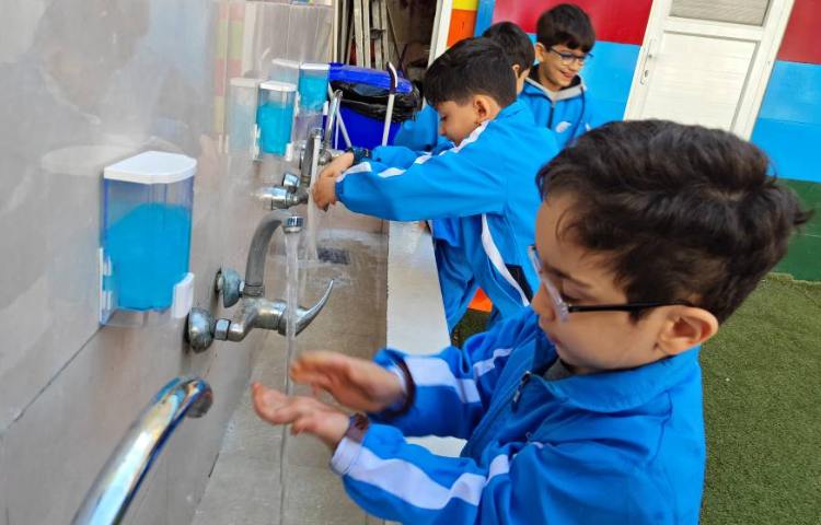 :برگزاری اردوی شهروند سالم با موضوع درختکاری و ساخت تراریوم 17