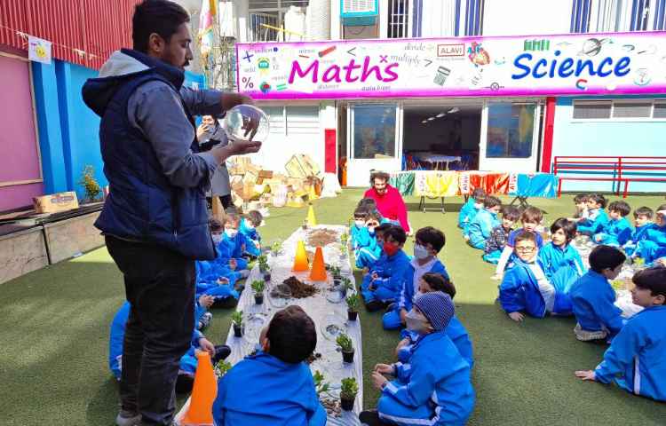 :برگزاری اردوی شهروند سالم با موضوع درختکاری و ساخت تراریوم 18