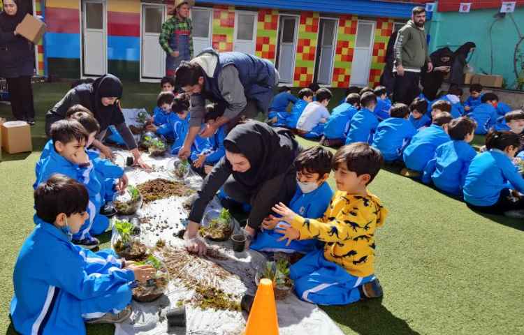 :برگزاری اردوی شهروند سالم با موضوع درختکاری و ساخت تراریوم 19