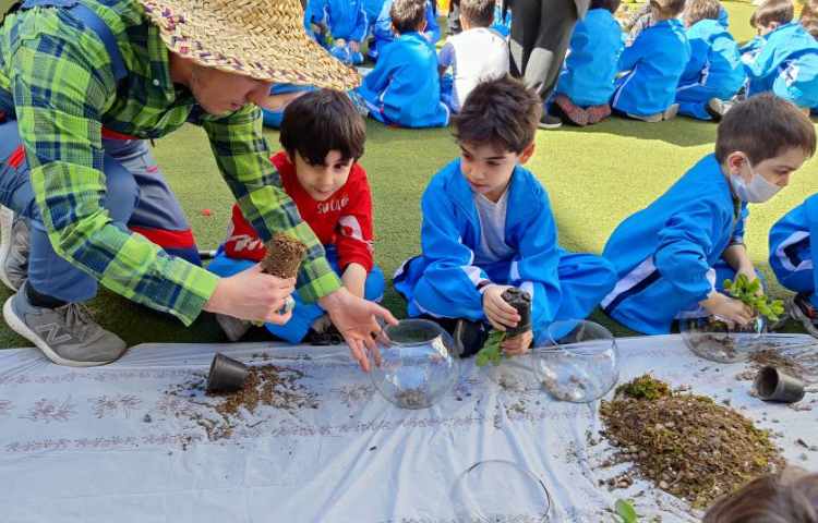 :برگزاری اردوی شهروند سالم با موضوع درختکاری و ساخت تراریوم 20