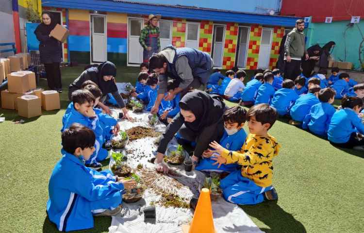 :برگزاری اردوی شهروند سالم با موضوع درختکاری و ساخت تراریوم 25