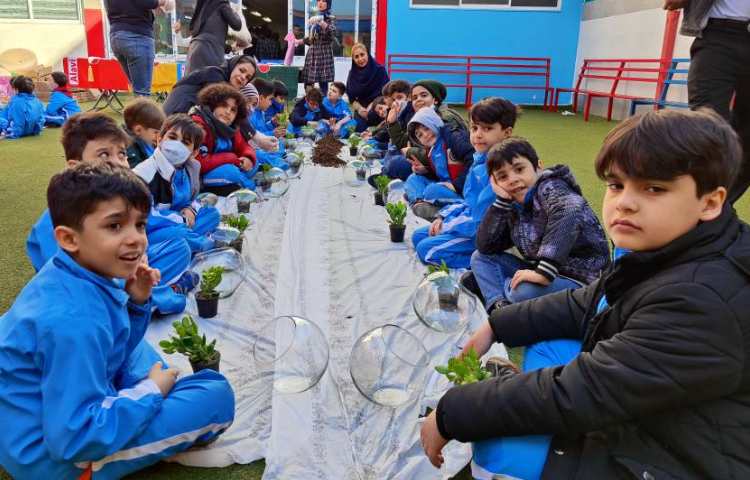 :برگزاری اردوی شهروند سالم با موضوع درختکاری و ساخت تراریوم 5