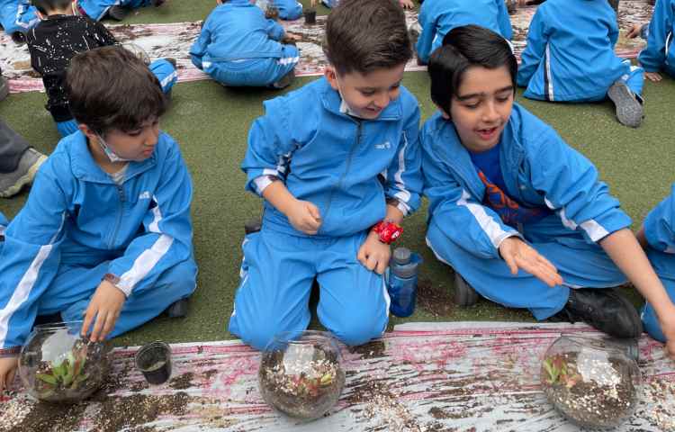 :برگزاری اردوی علمی_تفریحی درون مدرسه ای ویژه پایه های دوم و سوم 10