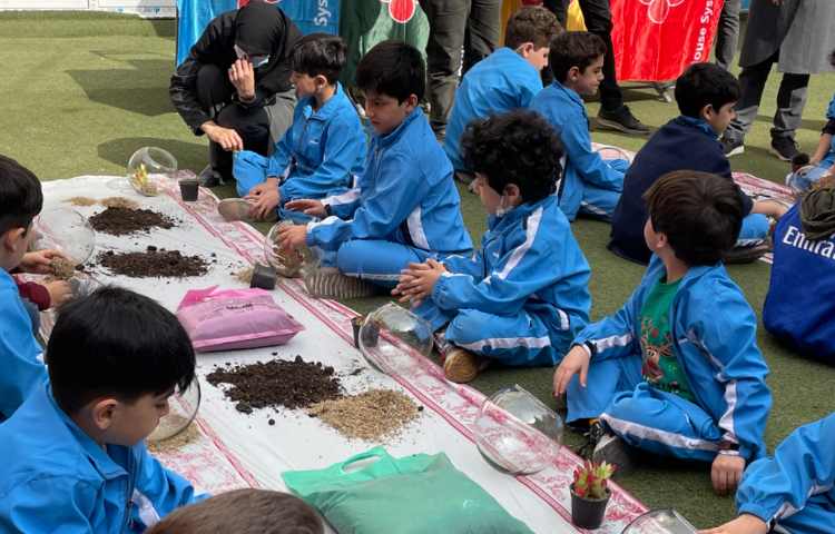 :برگزاری اردوی علمی_تفریحی درون مدرسه ای ویژه پایه های دوم و سوم 20