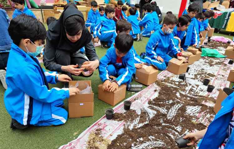 :برگزاری اردوی علمی_تفریحی درون مدرسه ای ویژه پایه های دوم و سوم 38