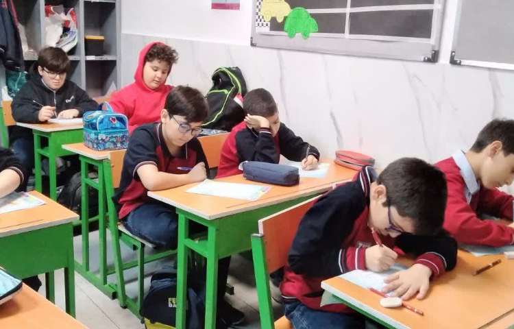 برگزاری ارزشیابی فارسی مداد قرمز 1 3