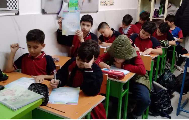 برگزاری ارزشیابی فارسی مداد قرمز 1