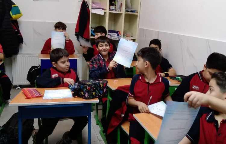 برگزاری ارزشیابی فارسی مداد قرمز 3