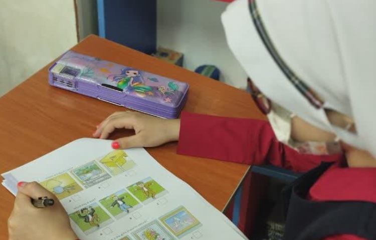 برگزاری امتحان شبیه ساز (Mock) دانشگاه کمبریج در مجموعه مدارس علوی 6