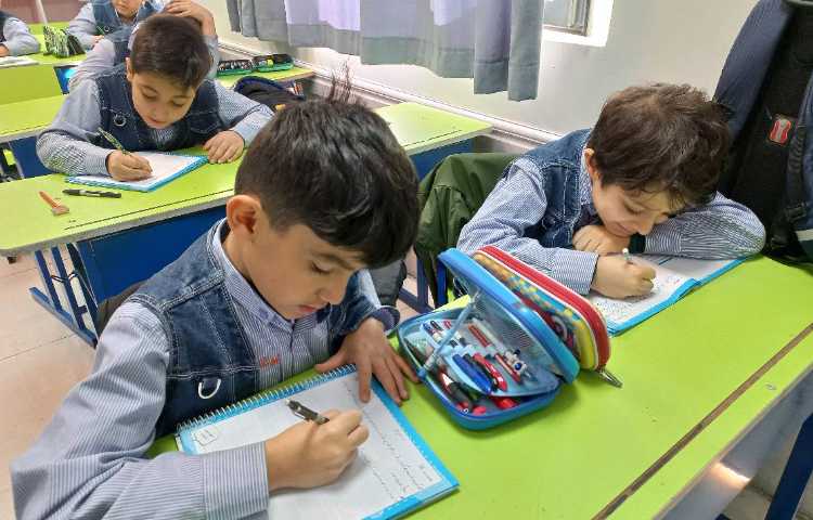 برگزاری املا کارتی از درس چهارم فارسی 3