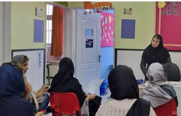 برگزاری اولین جلسه اولیاء در سال تحصیلی جدید 8