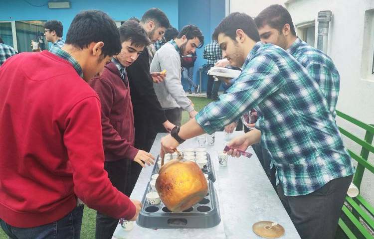 برگزاری ایستگاه صلواتی به مناسبت ولادت حضرت حجت ( عج )