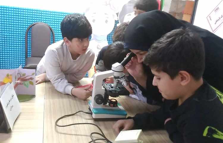 برگزاری ایستگاه پژوهشی به مناسب هفته پژوهش 1