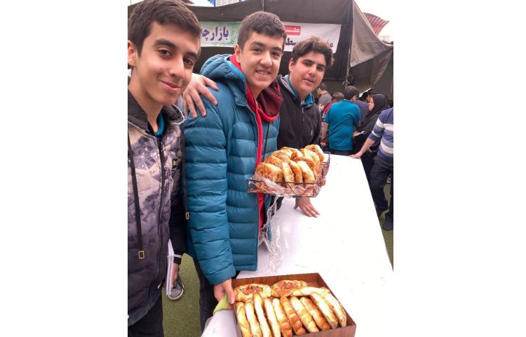 برگزاری بازارچه خیریه دبیرستان علوی 8