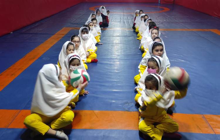 برگزاری بازی های حمل توپ 1