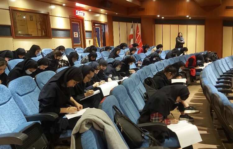 برگزاری تورنمنت علمی دانش آموزان برتر نیمسال اول 3