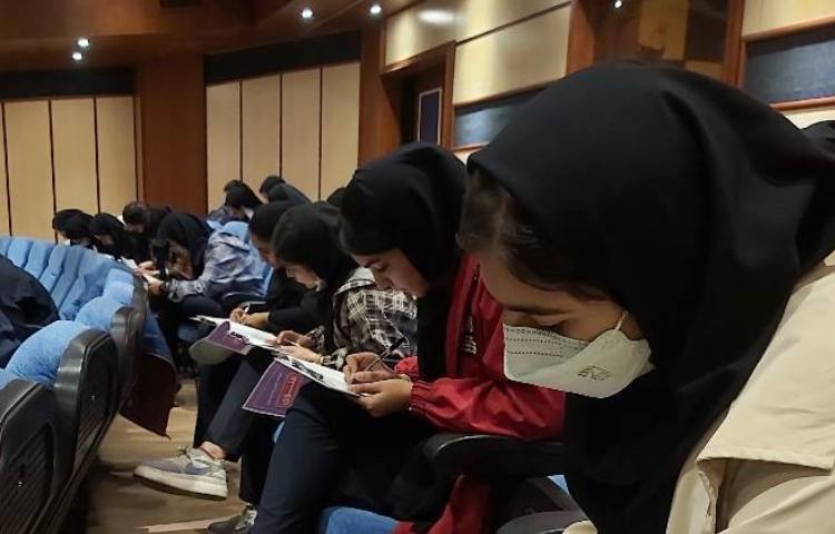 برگزاری تورنمنت علمی دانش آموزان برتر نیمسال اول 4