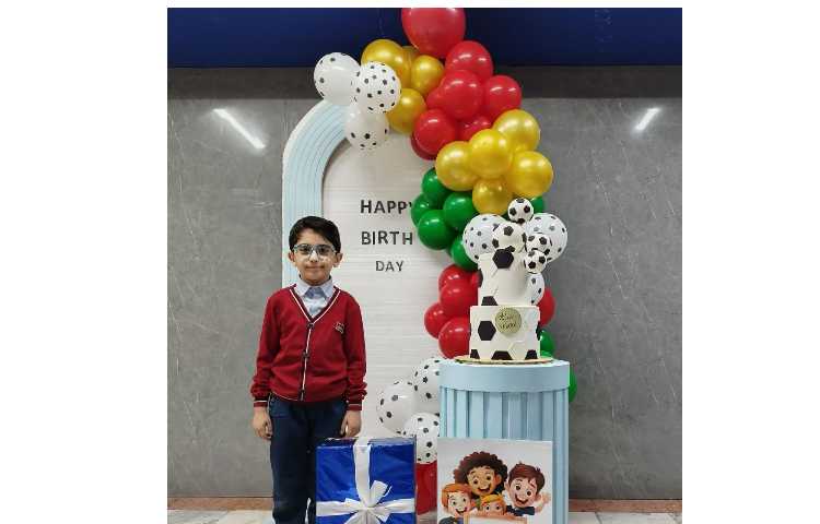 برگزاری تولد دانش آموزان دی ماهی 4