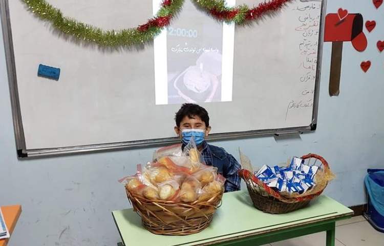 برگزاری تولد متولدین بهمن ماه پایه دوم دبستان 5