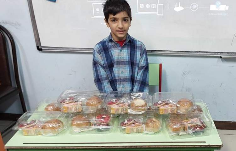 برگزاری تولد متولدین بهمن ماه پایه دوم دبستان 6