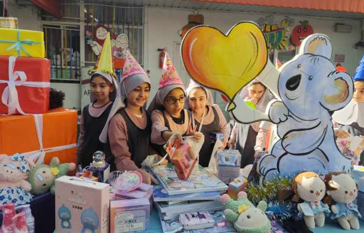 برگزاری جشن تولد جایزه ها 124