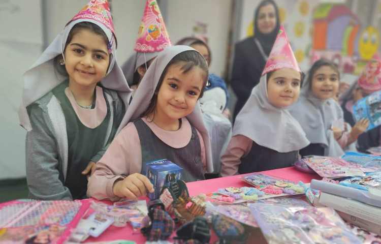 برگزاری جشن تولد جایزه ها 72